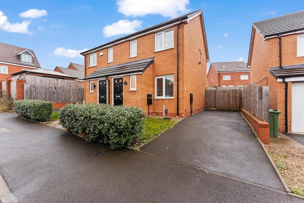 Apartment Centre House, Free Parking, Wifi, Sofa Bed Coventry